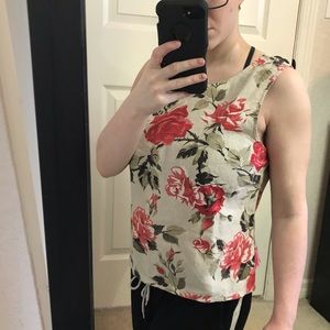 Causal Corner Annex Floral Tank Top
